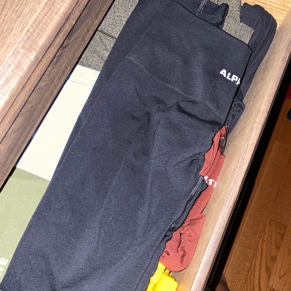 NWOT XS Black Alphalete Amplifies